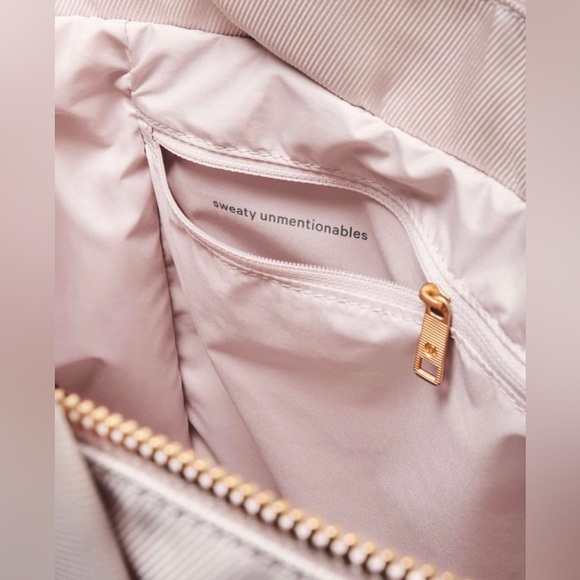 Lululemon City Adventurer Convertible Backpack 15L - Picture 4 of 16